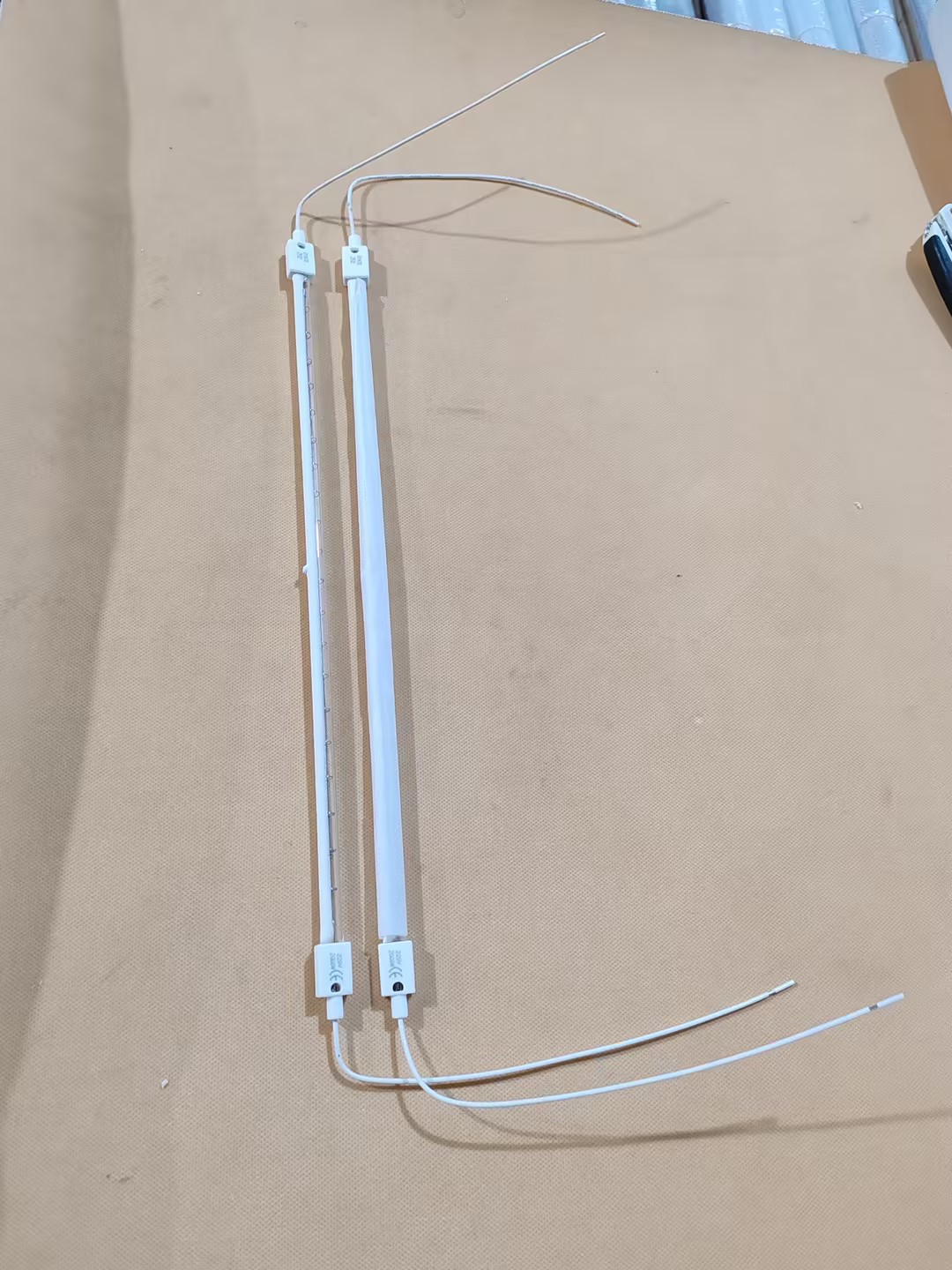 Gold plating reflector halogen lamp
